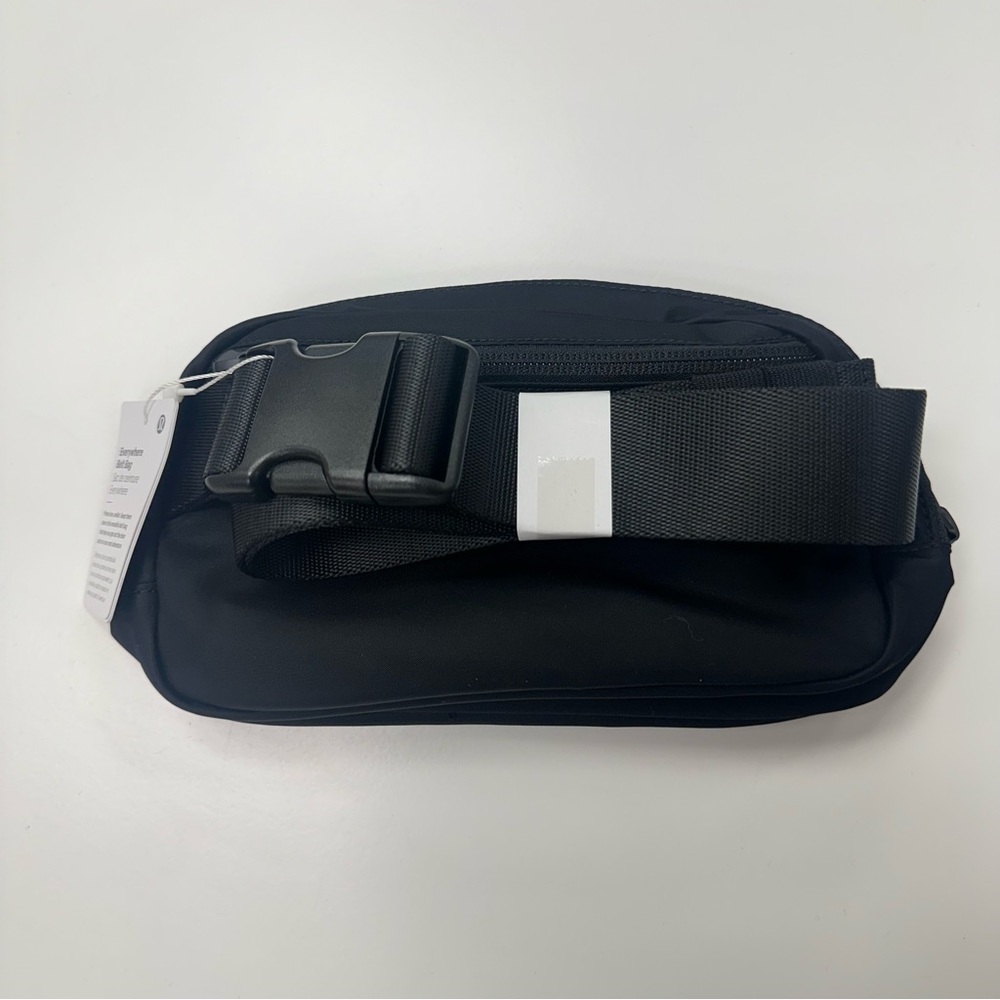 LuluLemon Everywhere Belt Bag in Black - Picture 3 of 7